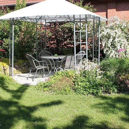 Luxurious In With Terrace And Garden *