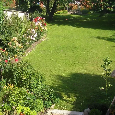 Апартаменты Luxurious In With Terrace And Garden Клюц